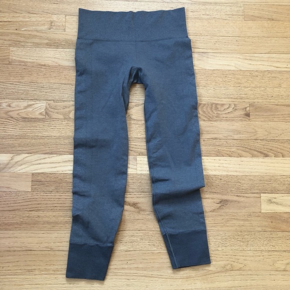 lululemon athletica Pants - ⭐️Lululemon⭐️ High Rise Grey Crops